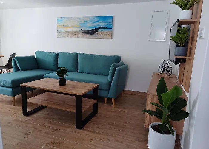 Lunaris Apartments